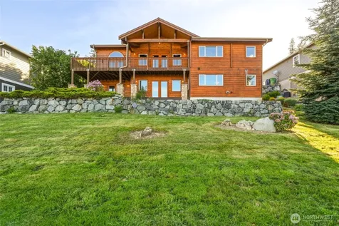 1051 Lightning Way Camano Island WA 98282