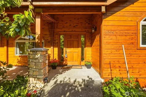 1051 Lightning Way Camano Island WA 98282