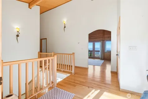 1051 Lightning Way Camano Island WA 98282