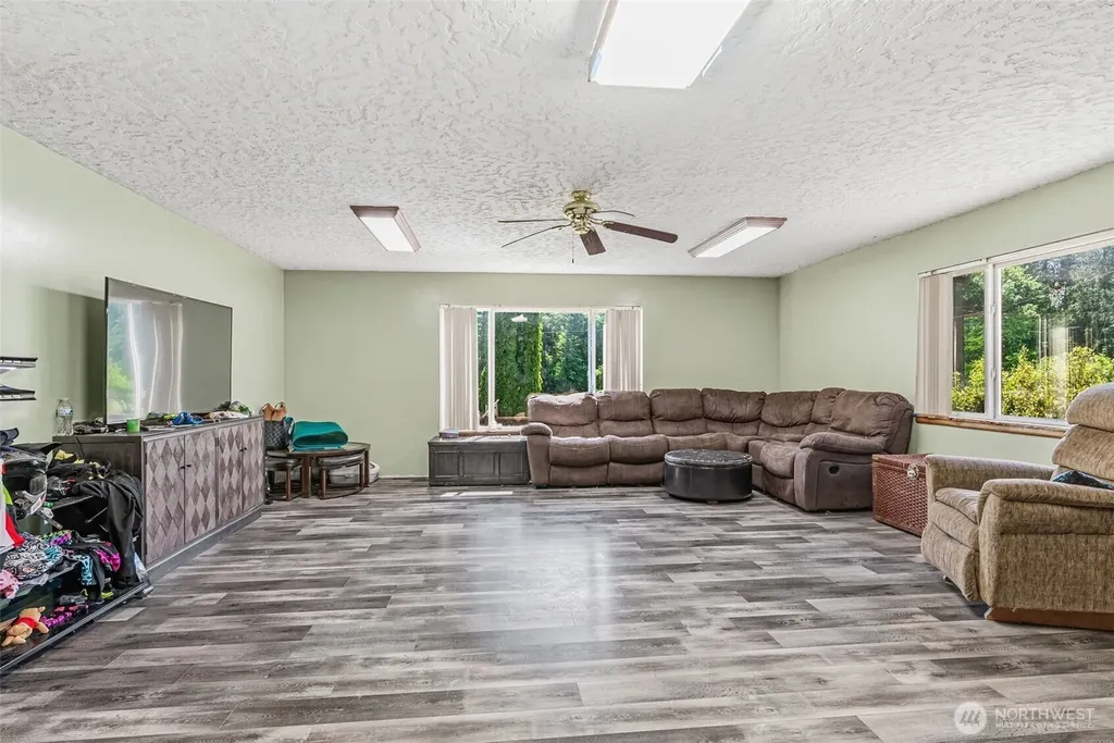 5352 Spirit Lake Highway Toutle WA 98649