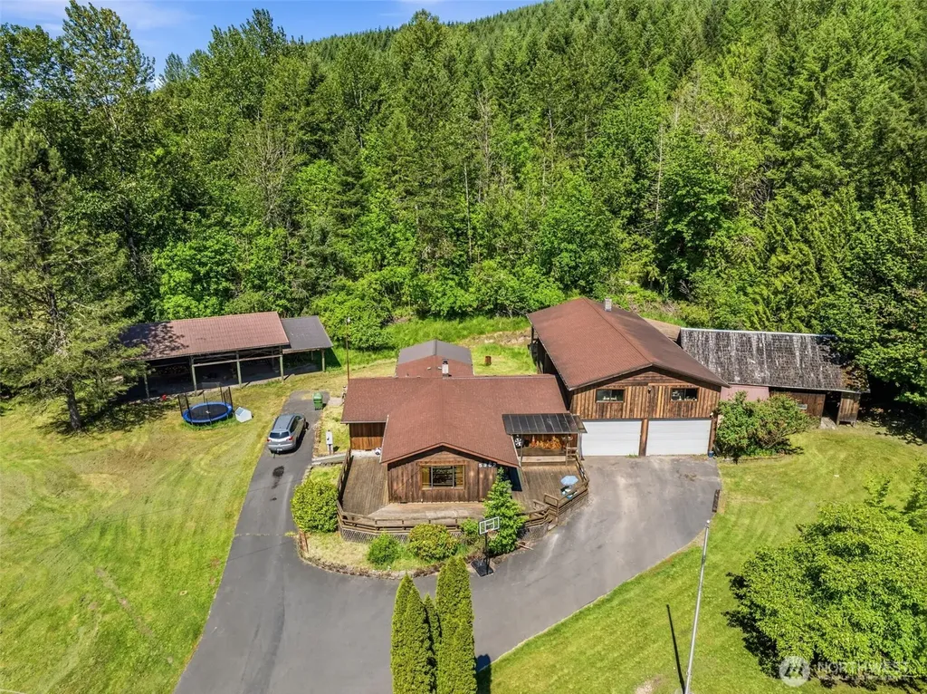 5352 Spirit Lake Highway Toutle WA 98649