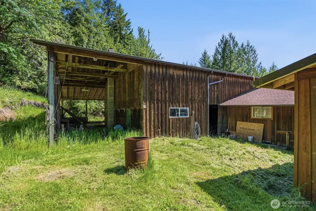 5352 Spirit Lake Highway Toutle WA 98649