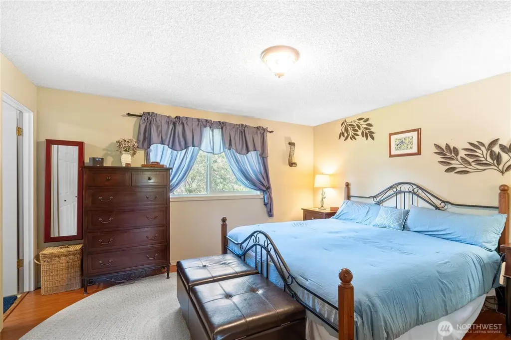 705 N Glenn Street Montesano WA 98563