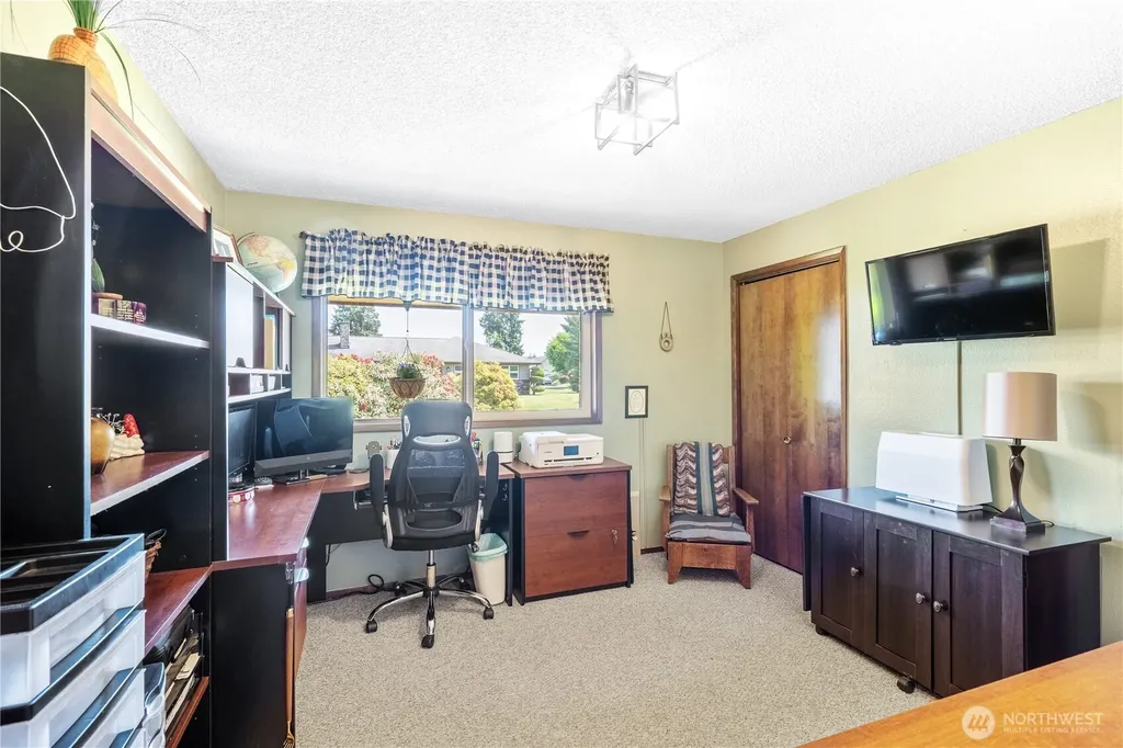 705 N Glenn Street Montesano WA 98563