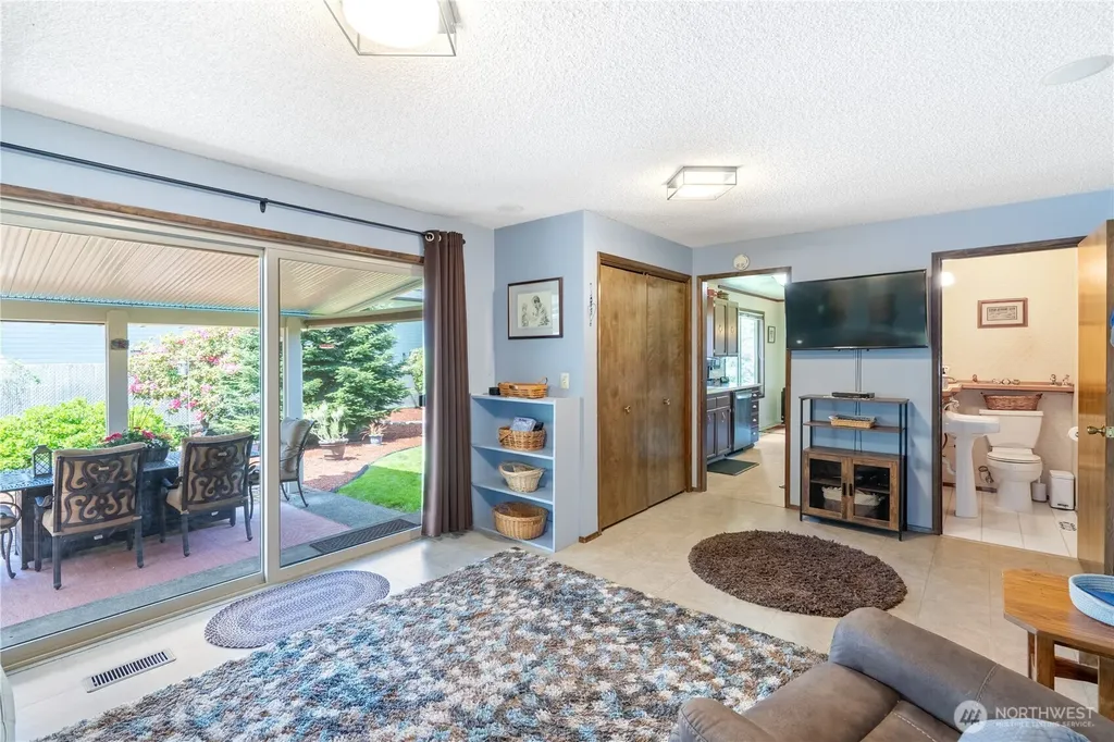 705 N Glenn Street Montesano WA 98563
