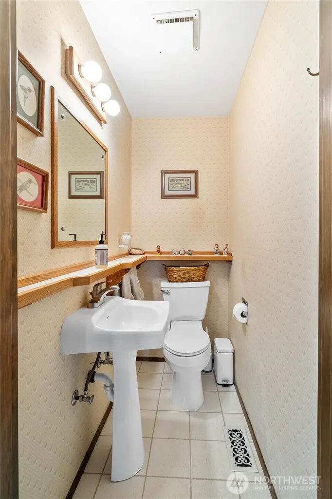 705 N Glenn Street Montesano WA 98563
