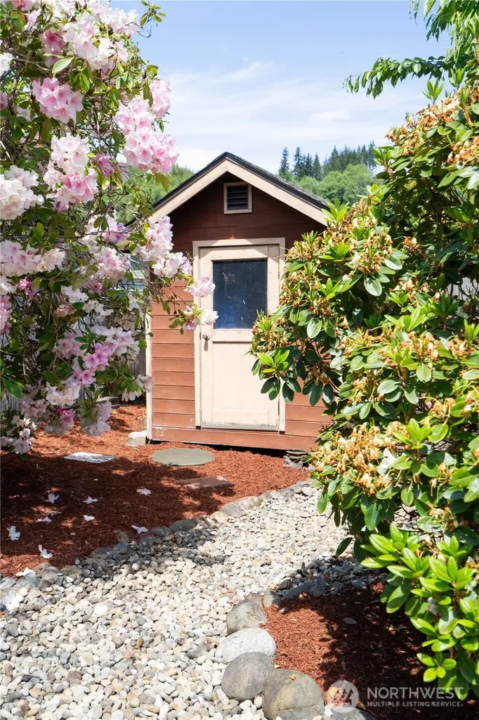 705 N Glenn Street Montesano WA 98563