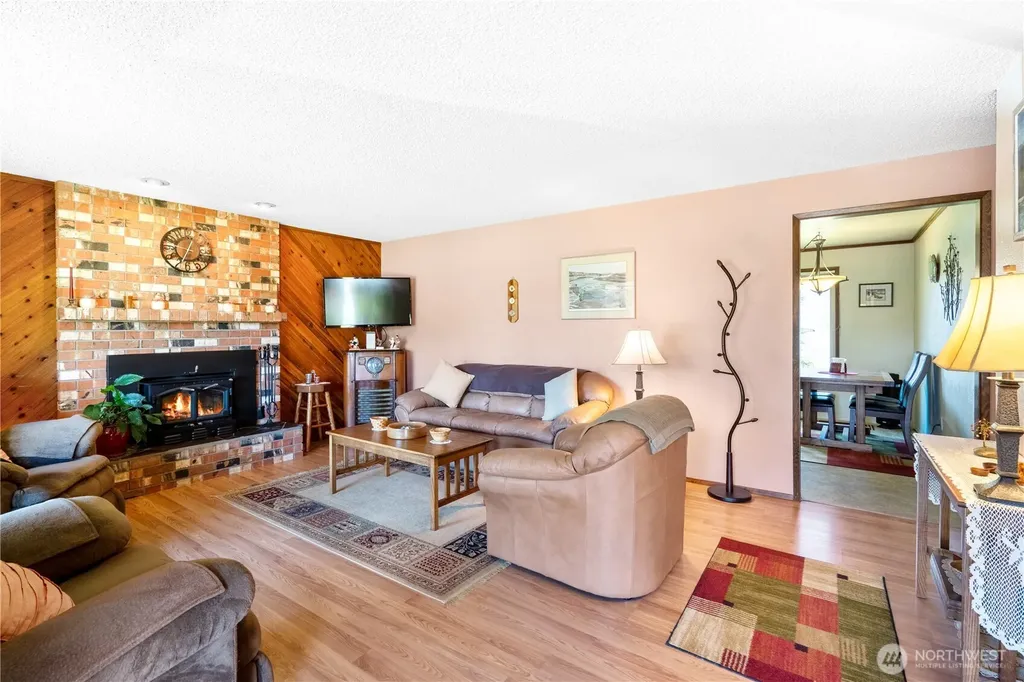 705 N Glenn Street Montesano WA 98563