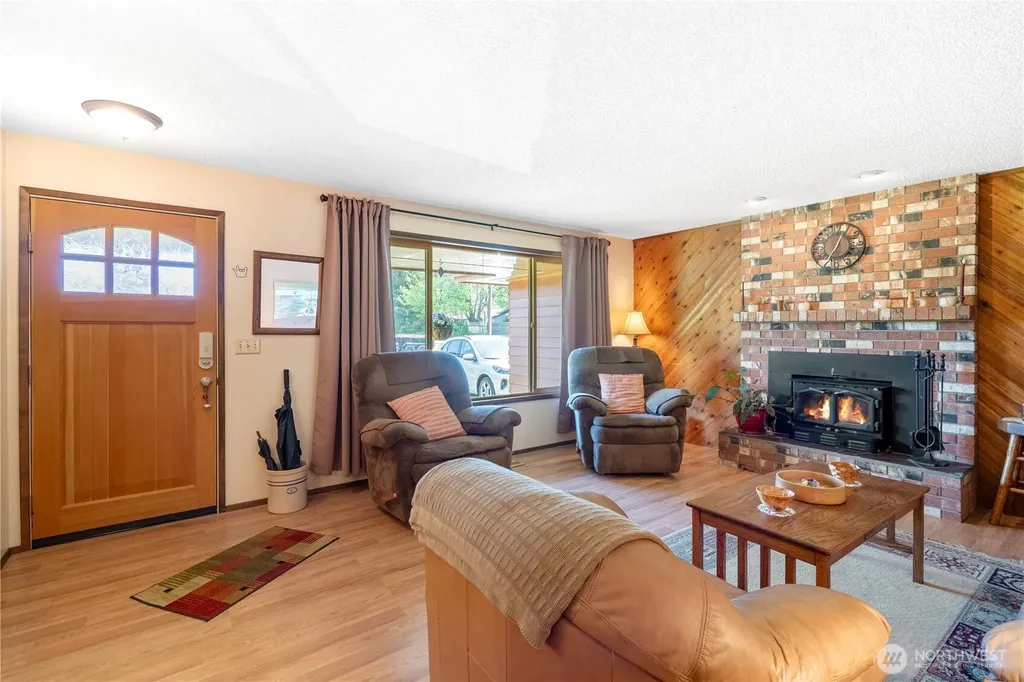 705 N Glenn Street Montesano WA 98563