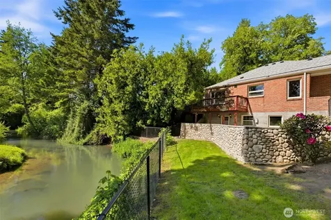 6722 River Road E Puyallup WA 98371