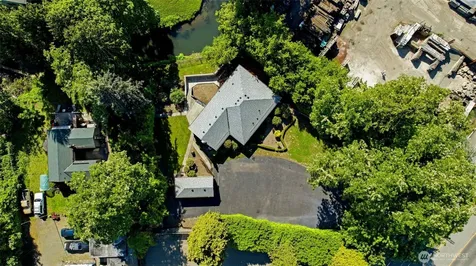 6722 River Road E Puyallup WA 98371