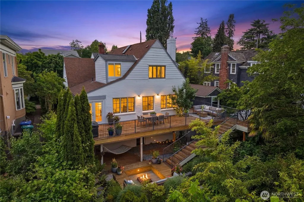 614 35th Avenue Seattle WA 98122