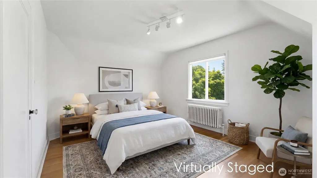 614 35th Avenue Seattle WA 98122
