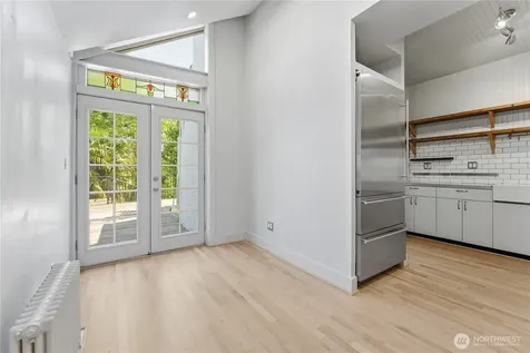 614 35th Avenue Seattle WA 98122