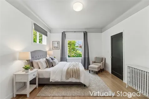 614 35th Avenue Seattle WA 98122
