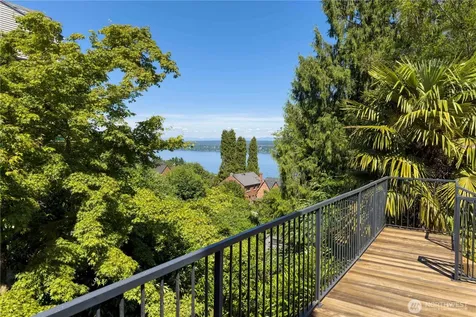614 35th Avenue Seattle WA 98122