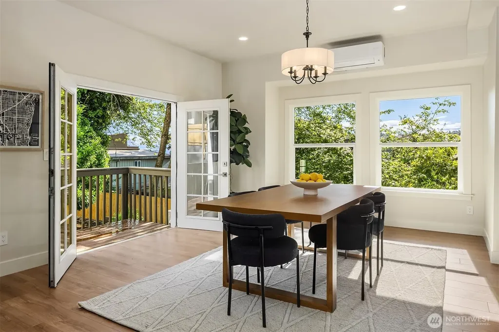 1307 W Boston Street Seattle WA 98119