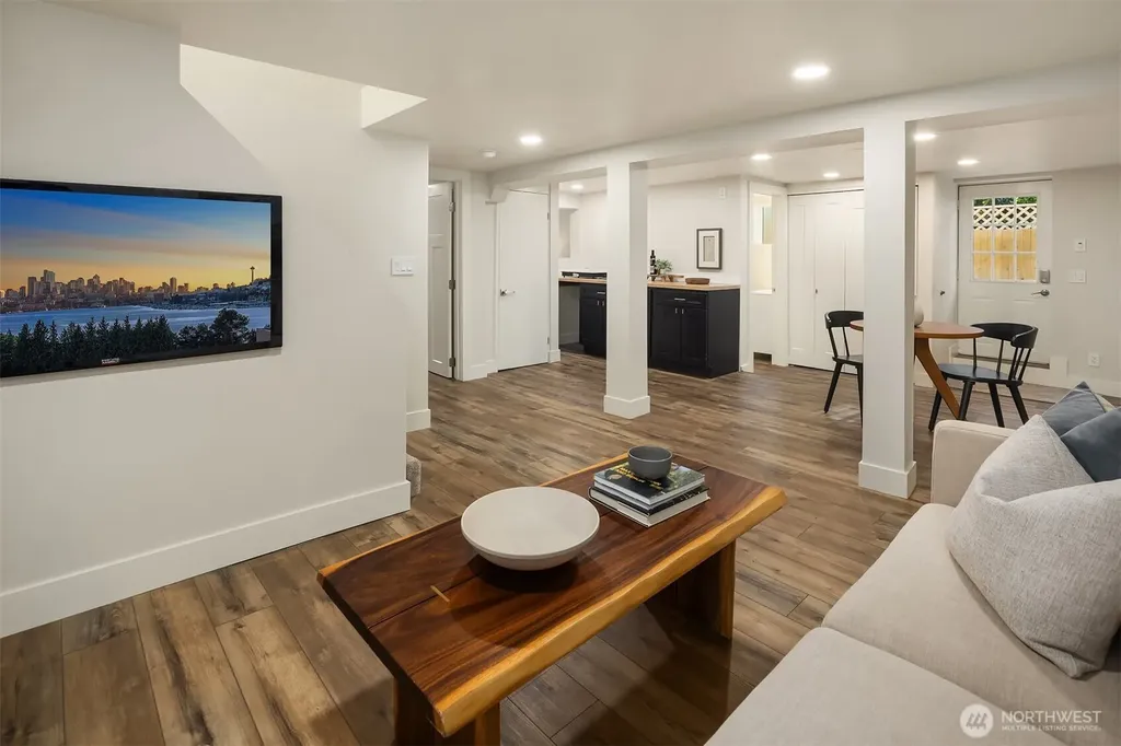 1307 W Boston Street Seattle WA 98119