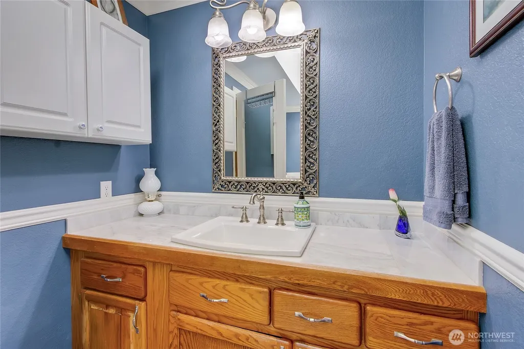 1530 E Old Ranch Road Allyn WA 98524