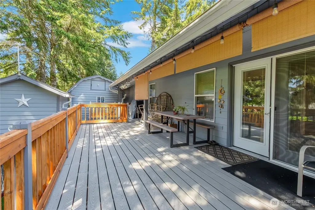 1530 E Old Ranch Road Allyn WA 98524