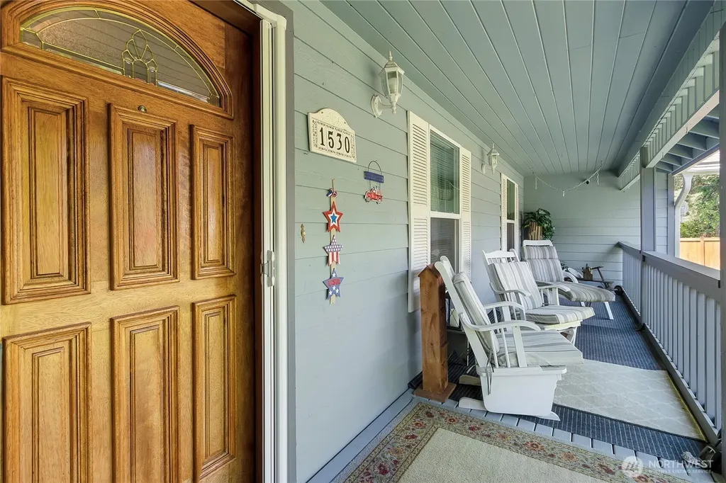 1530 E Old Ranch Road Allyn WA 98524