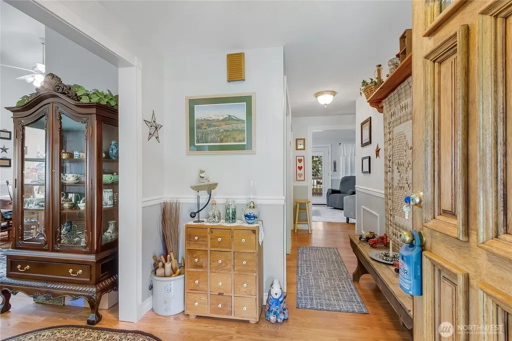 1530 E Old Ranch Road Allyn WA 98524