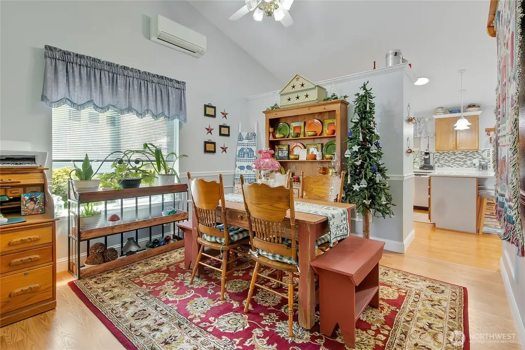 1530 E Old Ranch Road Allyn WA 98524