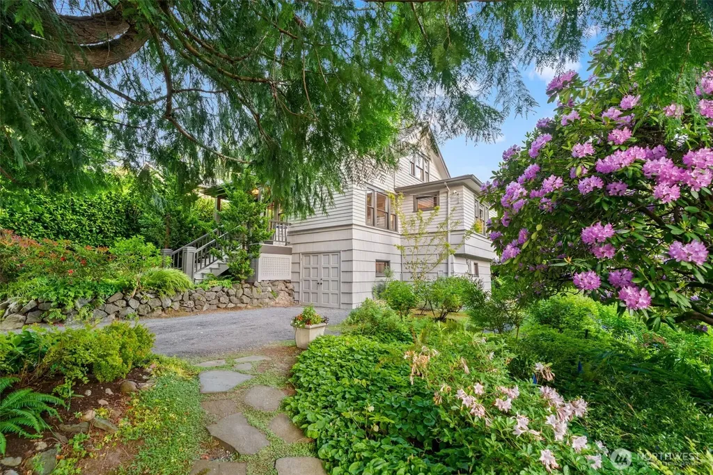 2701 NE 94th Street Seattle WA 98115