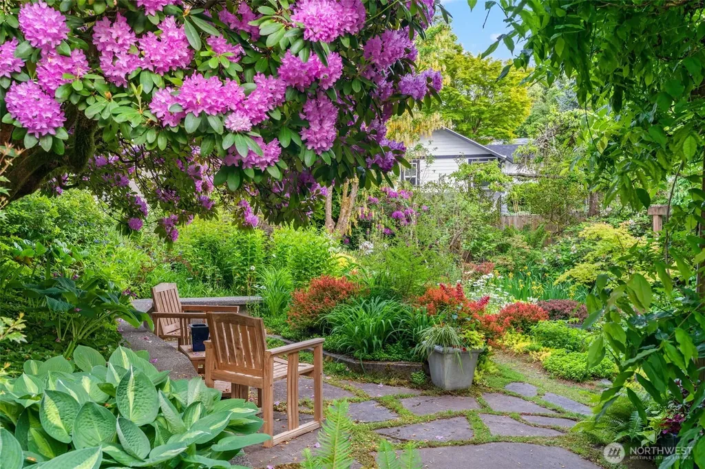 2701 NE 94th Street Seattle WA 98115