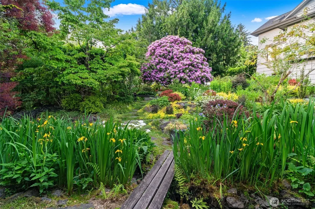 2701 NE 94th Street Seattle WA 98115