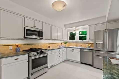 2701 NE 94th Street Seattle WA 98115