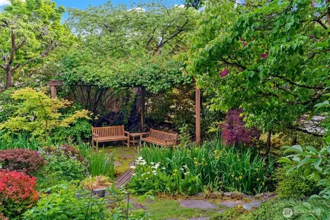 2701 NE 94th Street Seattle WA 98115