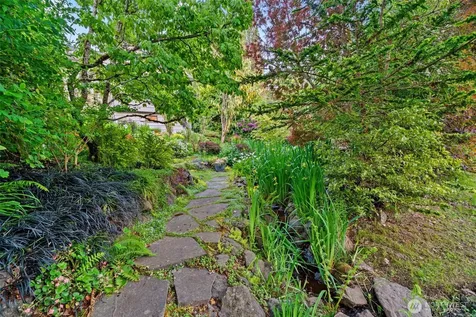 2701 NE 94th Street Seattle WA 98115