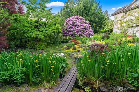 2701 NE 94th Street Seattle WA 98115