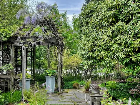 2701 NE 94th Street Seattle WA 98115