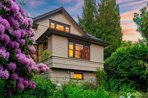 2701 NE 94th Street Seattle WA 98115