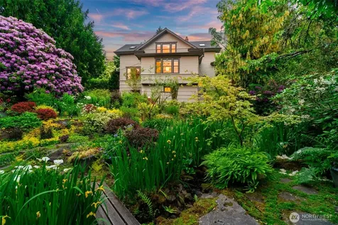 2701 NE 94th Street Seattle WA 98115