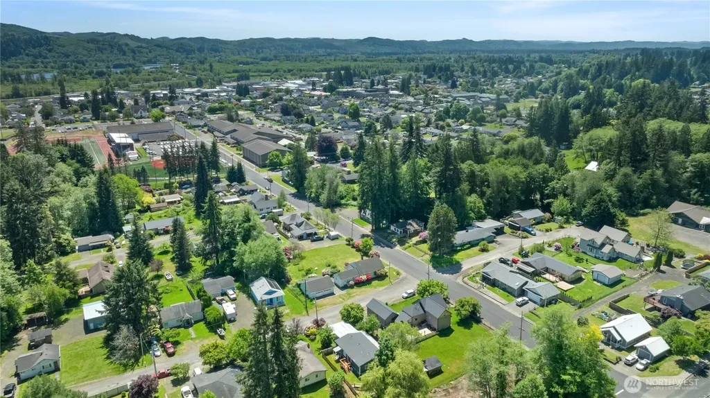 412 E Kennaston Avenue Montesano WA 98563