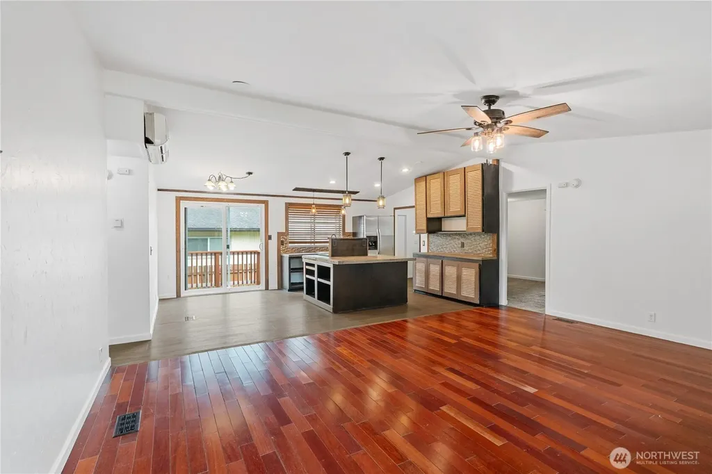 412 E Kennaston Avenue Montesano WA 98563