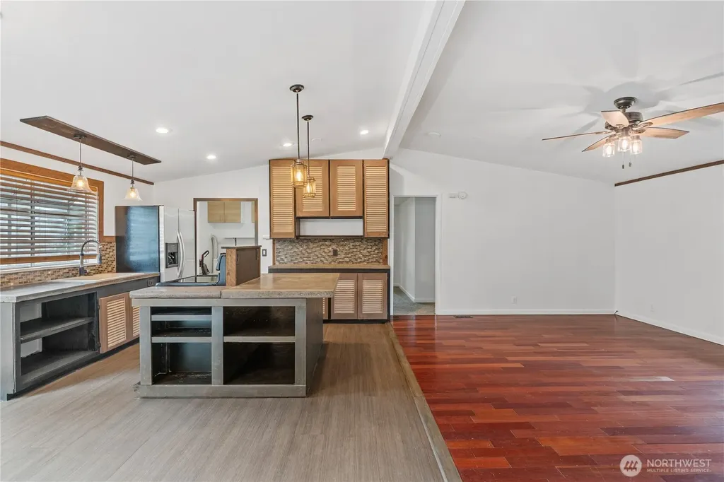 412 E Kennaston Avenue Montesano WA 98563