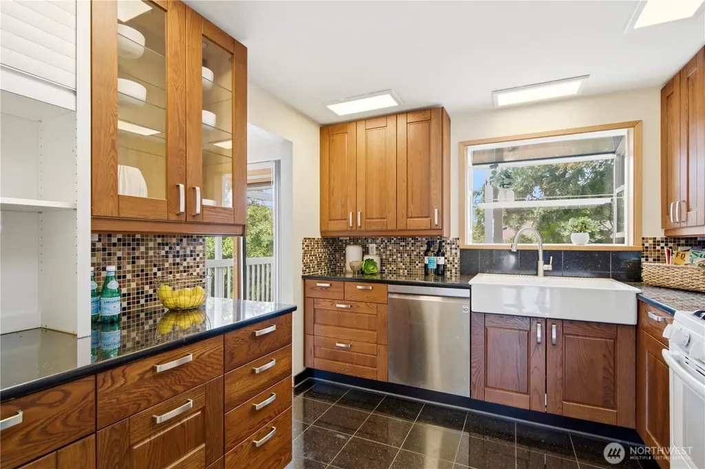 1727 Anacortes Avenue NE Renton WA 98059