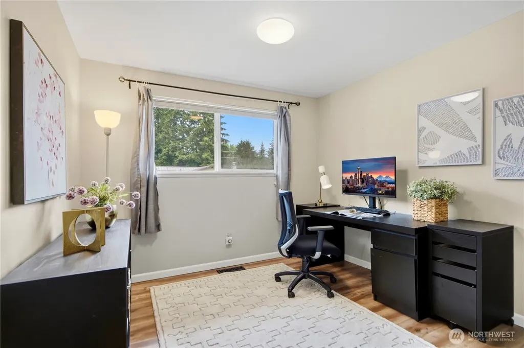 1727 Anacortes Avenue NE Renton WA 98059
