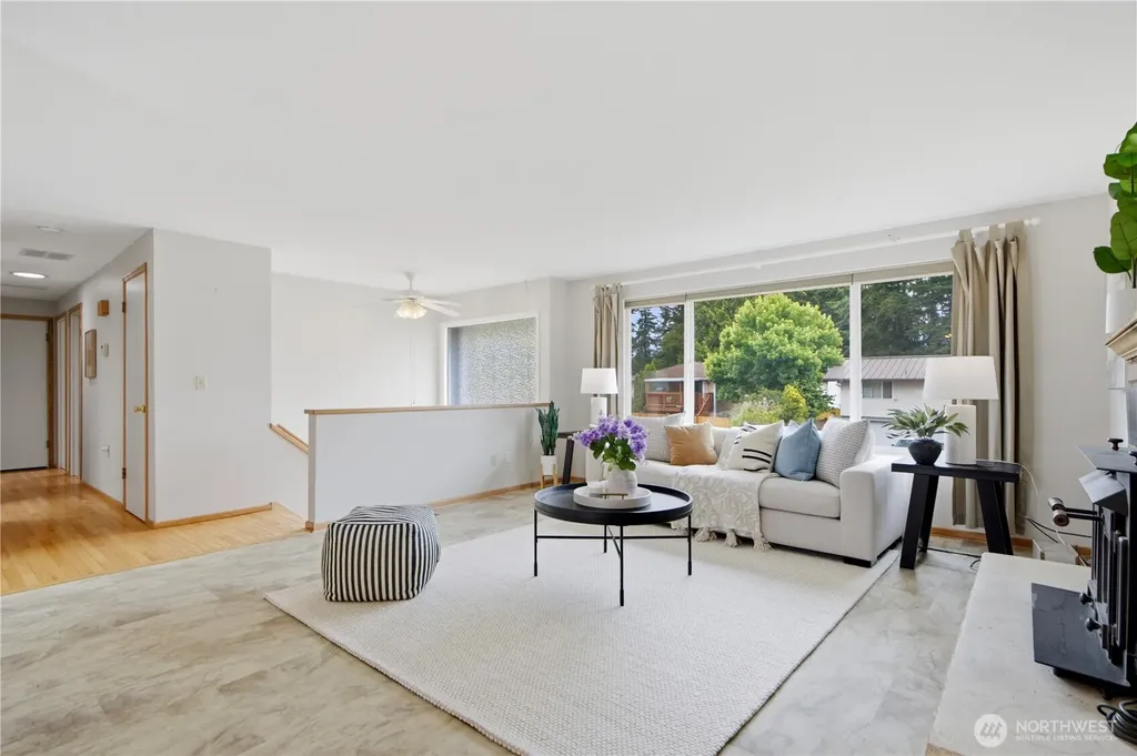 1727 Anacortes Avenue NE Renton WA 98059