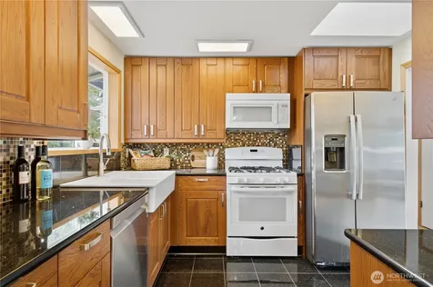 1727 Anacortes Avenue NE Renton WA 98059