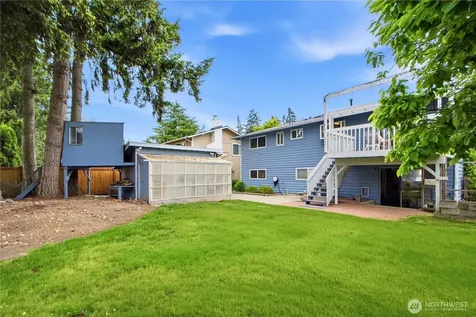 1727 Anacortes Avenue NE Renton WA 98059