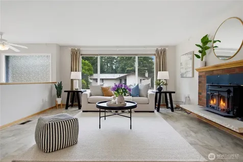 1727 Anacortes Avenue NE Renton WA 98059