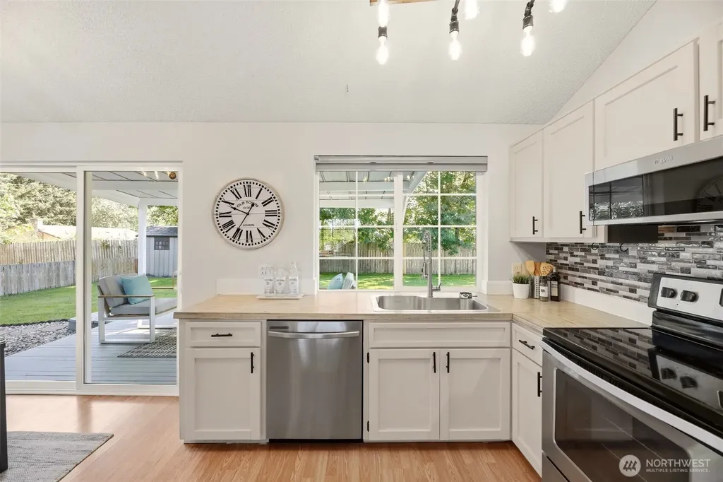 17827 130th Place SE Snohomish WA 98290