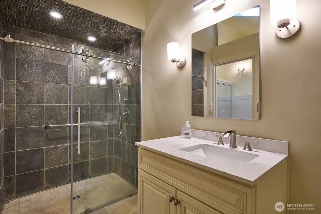 1620 N 183rd Street Shoreline WA 98133