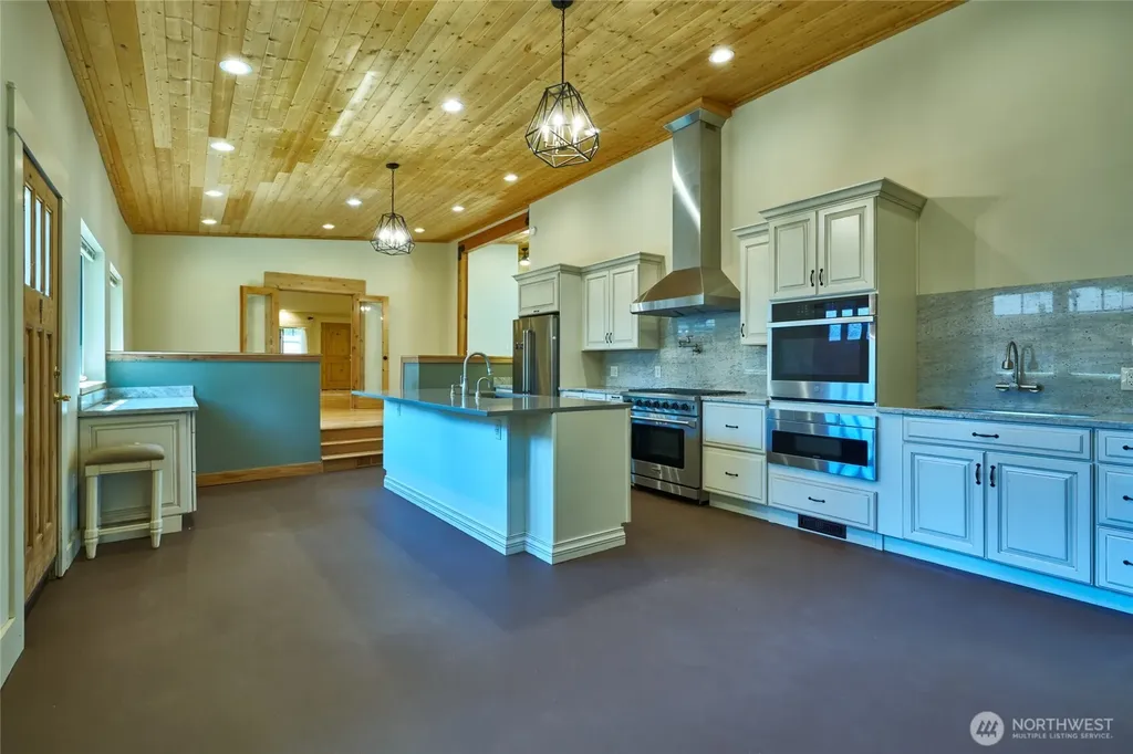 1620 N 183rd Street Shoreline WA 98133