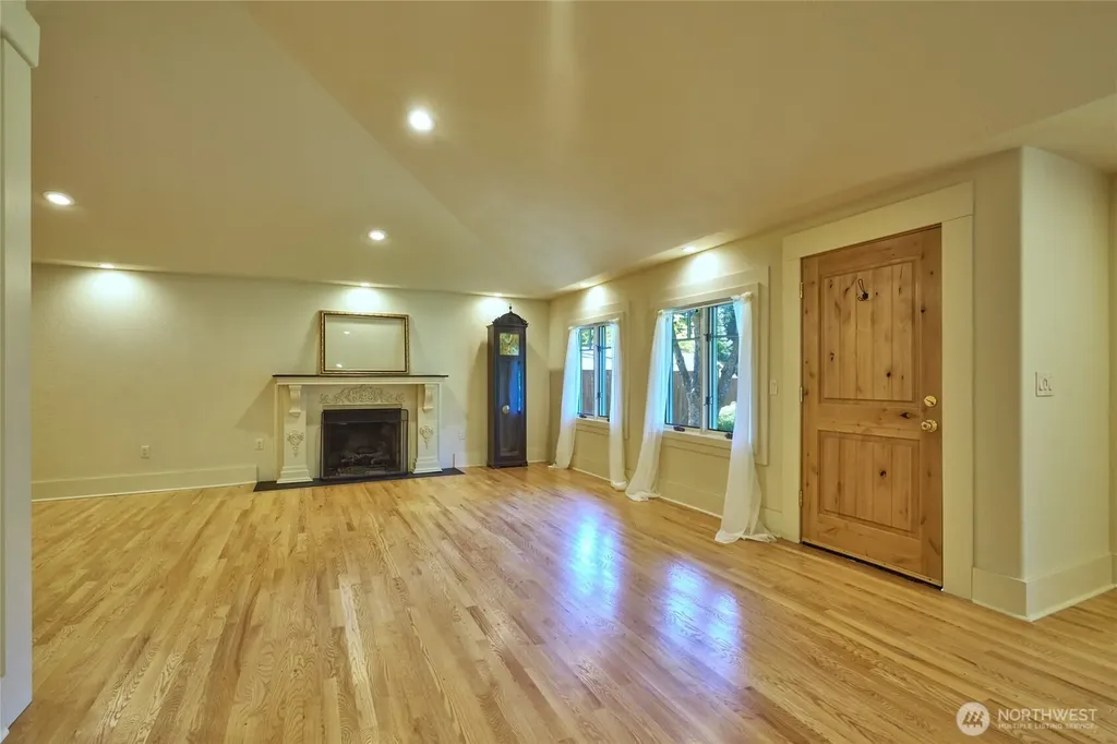 1620 N 183rd Street Shoreline WA 98133